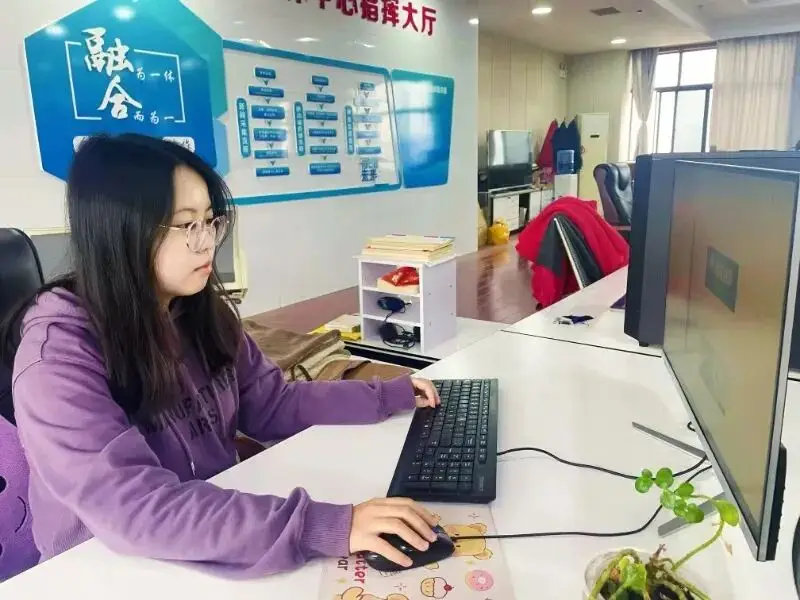 融媒体中心记者节_坚守新闻初心_优秀新闻稿件