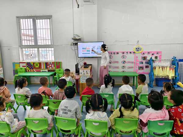 郧阳：萌娃学安全 守护“网”未来