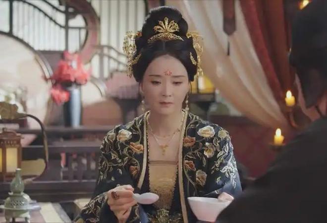 王艳终于熬出头！婆婆去世，老公失联，儿子转性，今逆袭做回自己