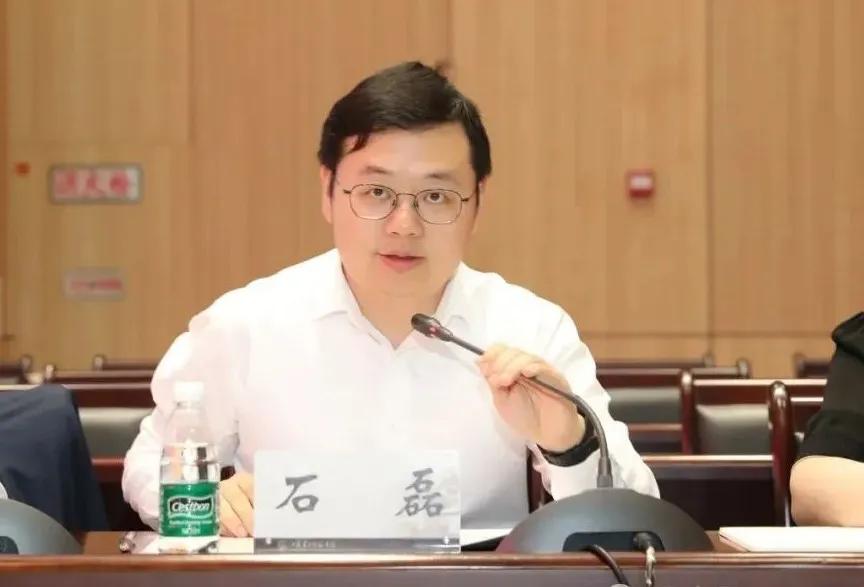 共青团南京市委书记 石磊履新 江苏最年轻厅官_南京栖霞区区委书记