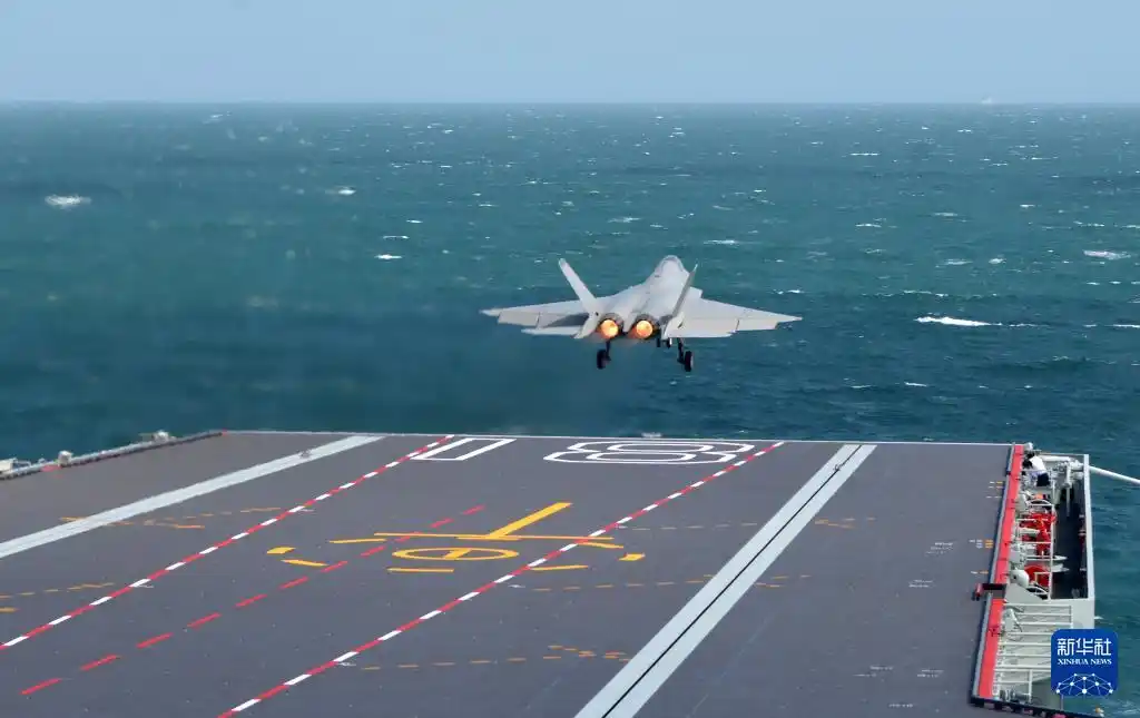 海军福建舰首次海上实兵训练_福建舰入列后首次海上实兵训练_福建舰航母编队多科目训练