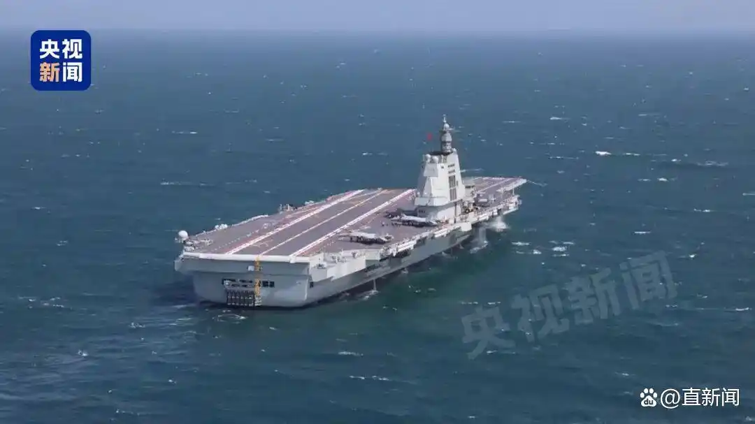 歼-35舰载机弹射起飞_福建舰首次海上实兵训练_福建舰入列后首次海上实兵训练