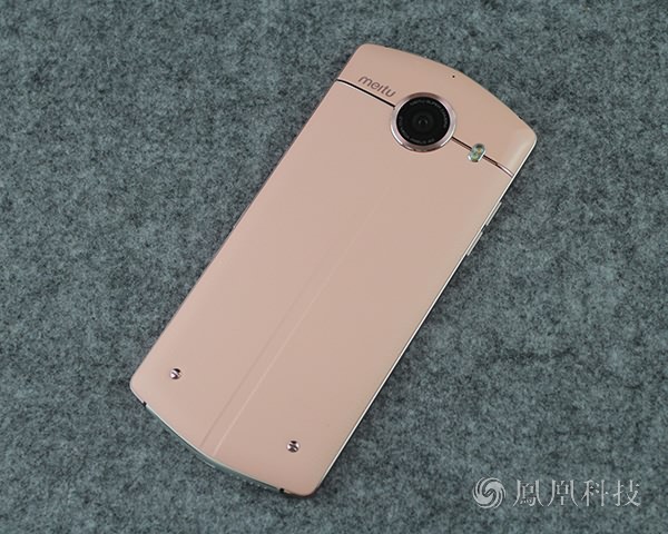 美图m4放卡_美图手机V4外观设计_美图手机V4评测