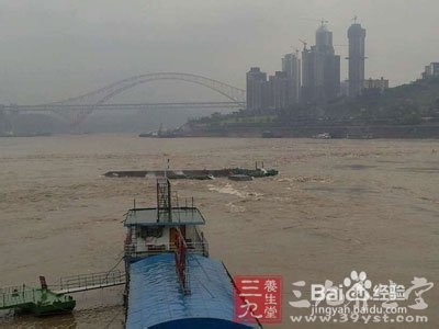 重庆朝天门码头翻船事故原因_翻船事件最近新闻_如何安全乘船
