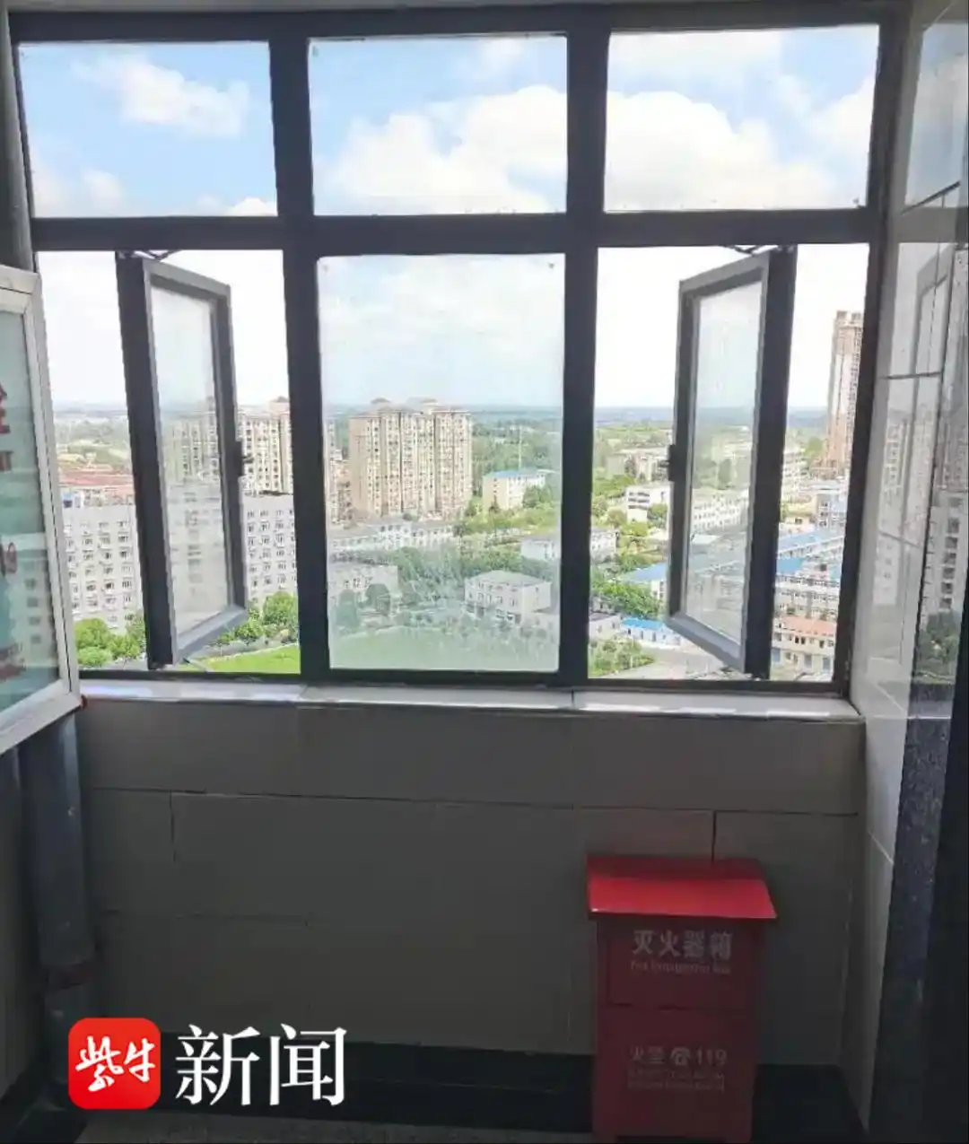 湖北孝昌县3岁女童坠亡事件_3岁女童16楼坠亡 父母索赔51万_小区窗户安全隐患