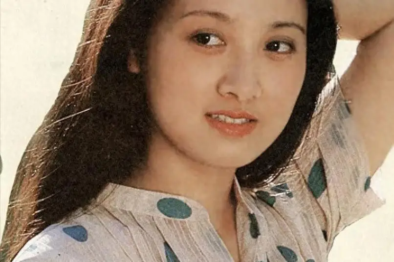 邓婕放弃生育背后的故事_邓婕张国立婚姻条件_张国立的前妻是谁