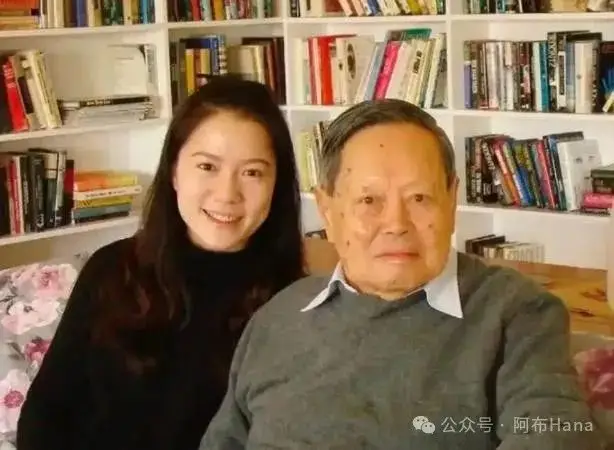 杨澜采访杨振宁 翁帆怎么办 杨振宁遗嘱与爱情_翁帆：杨先生离开的时候一定很欣慰
