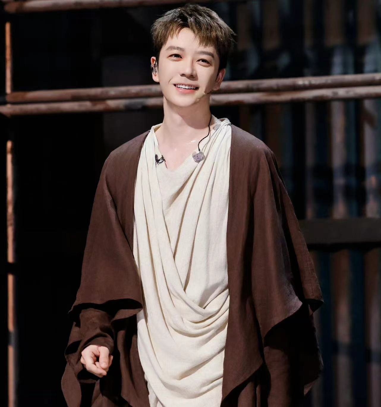 披荆斩棘4陈楚生张远王栎鑫俞灏明_俞灏明张杰王栎鑫_披荆斩棘40713兄弟合体