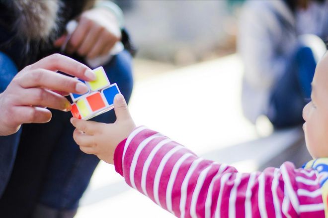 0 1岁宝宝早教_0-1岁宝宝五感开发_日常带娃五感游戏