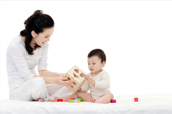 日常带娃五感游戏_0-1岁宝宝五感开发_0 1岁宝宝早教