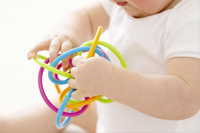 0-1岁宝宝五感开发_0 1岁宝宝早教_日常带娃五感游戏