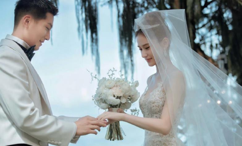 杨幂胸部抖动_性凝视 杨幂 赵丽颖