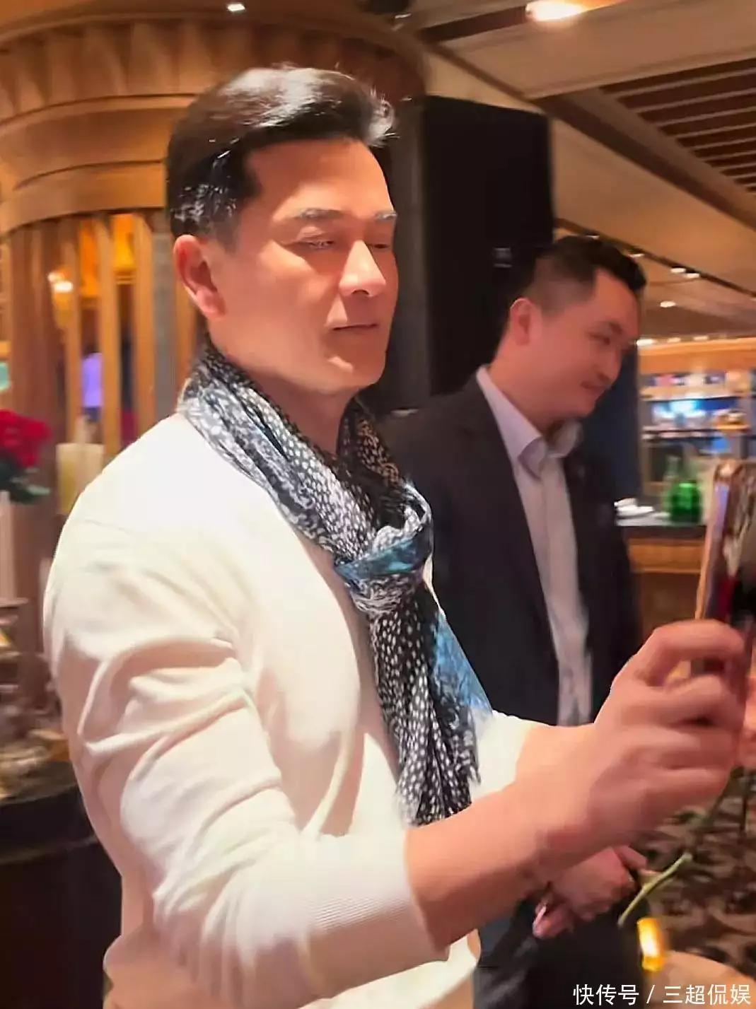 冻龄夫妻保养秘诀_吕良伟杨小娟冻龄夫妻_吕良伟的老婆是谁