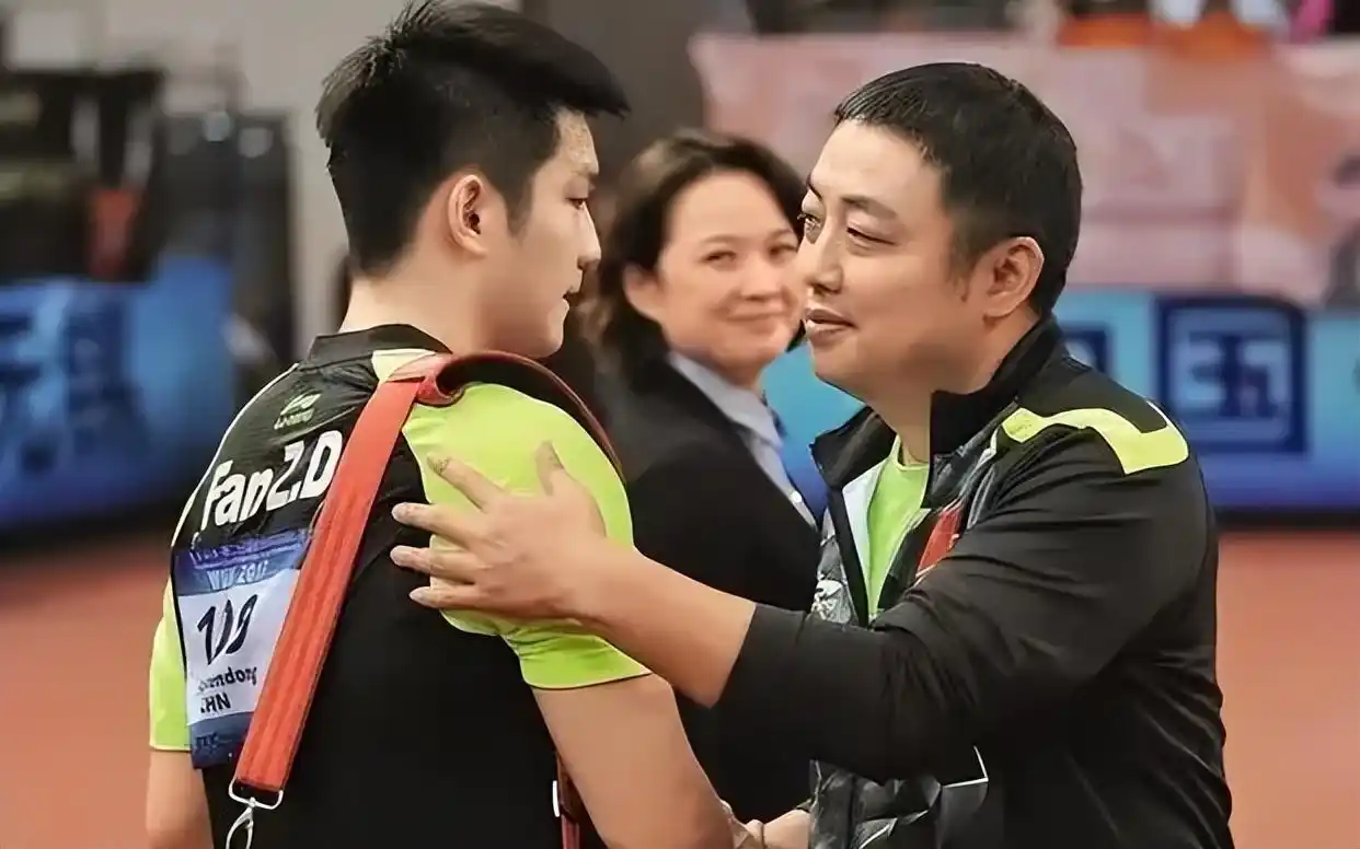 樊振东回应是否期待再次对阵王楚钦_全运会乒乓球男单半决赛 樊振东 王楚钦