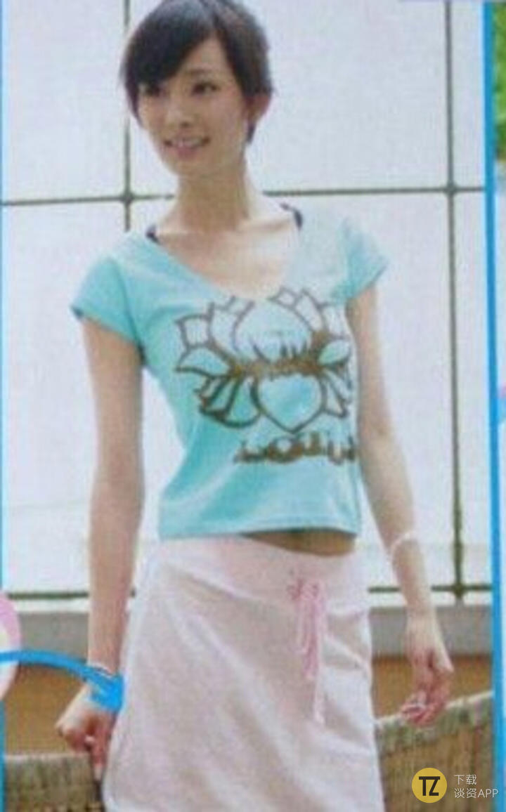 娱乐圈最骇人听闻的灵异事件，就是杨幂忽大忽小的胸