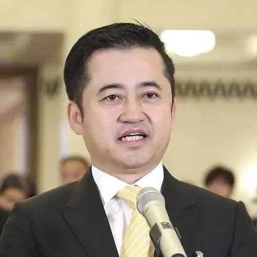 全国人大代表长江商学院校友建议_全国政协委员李东东建议尽快创办_长江商学院校友两会提案