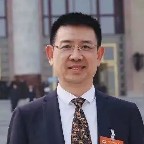 全国人大代表长江商学院校友建议_长江商学院校友两会提案_全国政协委员李东东建议尽快创办