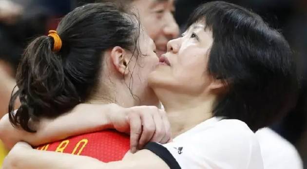 女排精神是什么意思_中国女排精神_女排梁艳图片