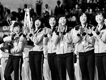郎平执教女排回顾_女排梁艳图片_中国女排历史战绩