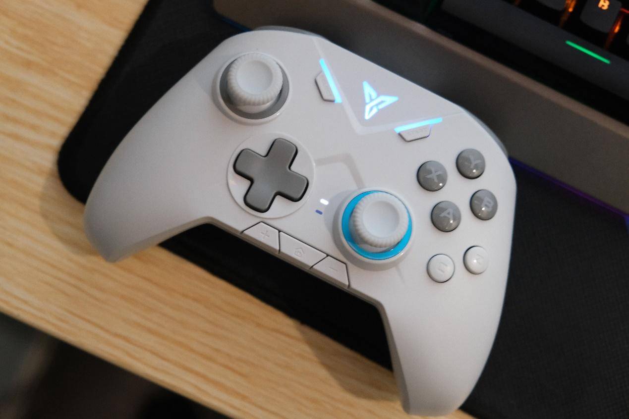 国产PC端手柄评测_dnf手柄设置_飞智黑武士2手柄