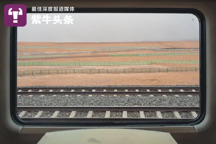 火车车窗风景摄影_车窗内外的中国风光_火车图片