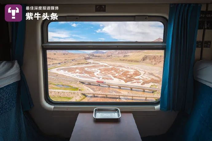 火车图片_火车车窗风景摄影_车窗内外的中国风光