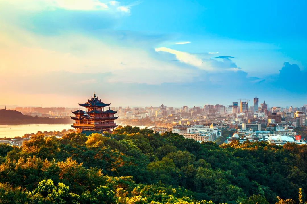 火车图片_中国最美火车路线_高铁沿途风景