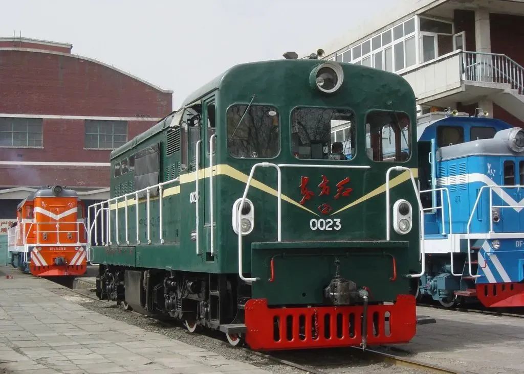 中国铁路机车发展史_蒸汽机车时代到电力机车时代变迁_火车图片