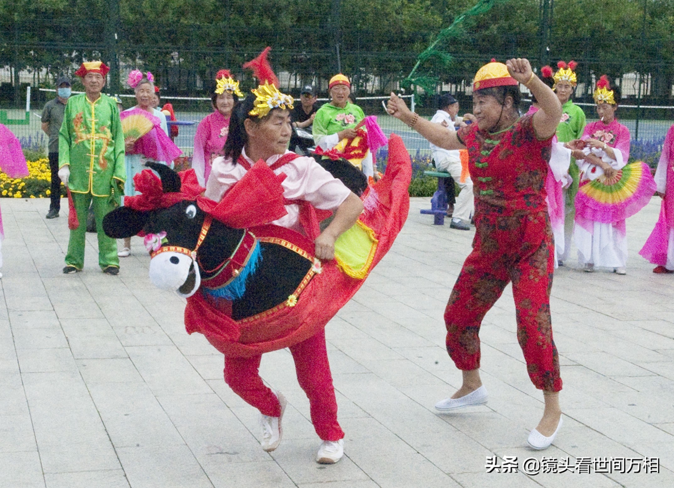 吉林梅河口传统大秧歌扭起来，老百姓健身多姿多彩