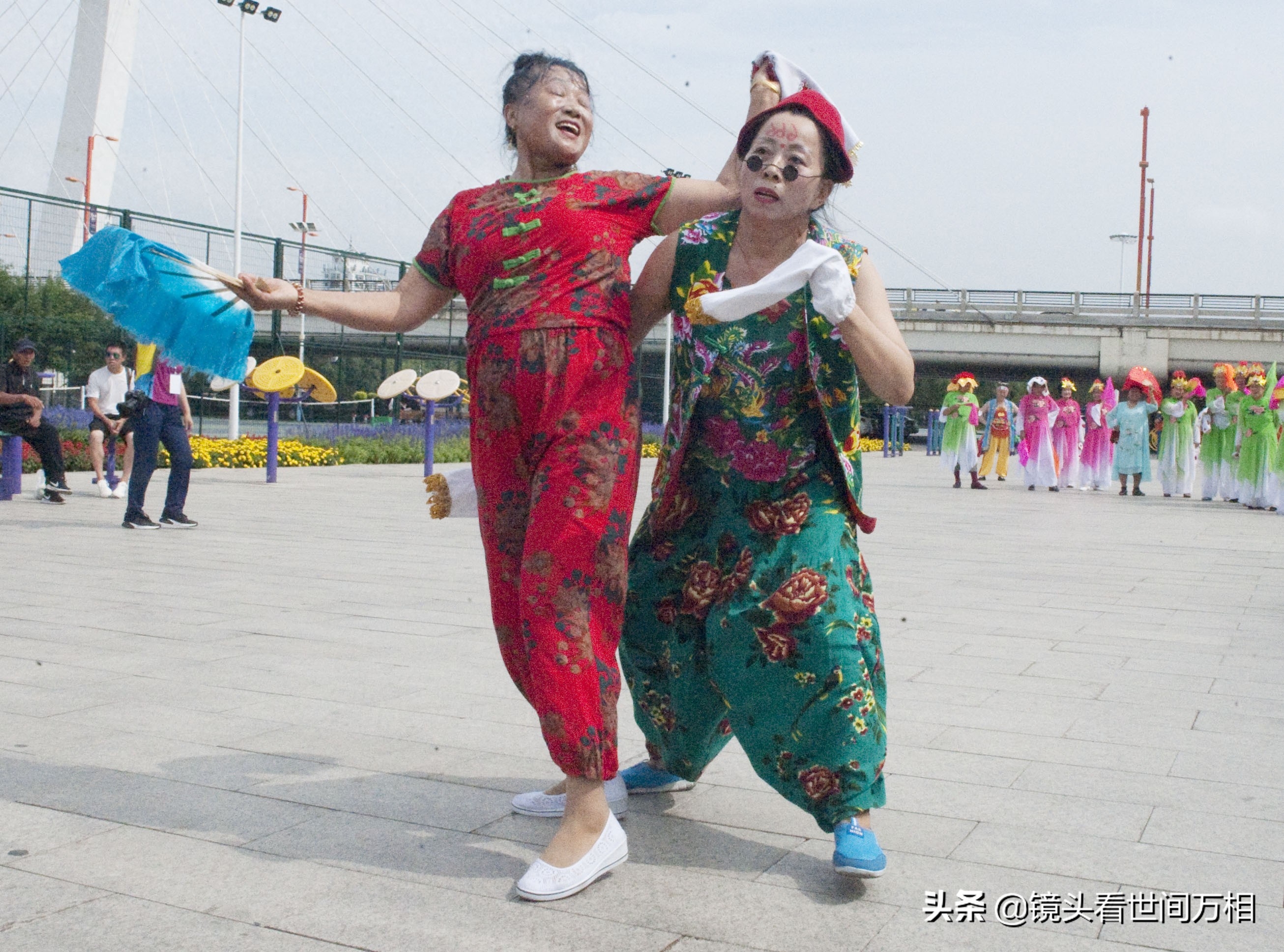吉林梅河口传统大秧歌扭起来，老百姓健身多姿多彩