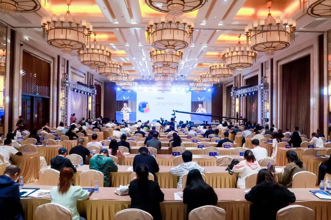 第六届中国经济大会ESG践行卓越典范奖 楼公望2023年度十大经济人物 益祥资本可持续发展投资理念_中国经济年度人物颁奖盛典