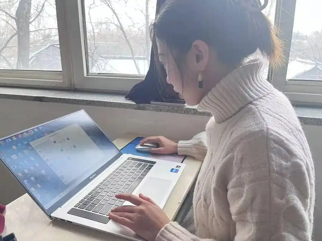 张宇航重庆交通大学博士_从专科到博士逆袭_95后女生回应8年从专科到博士