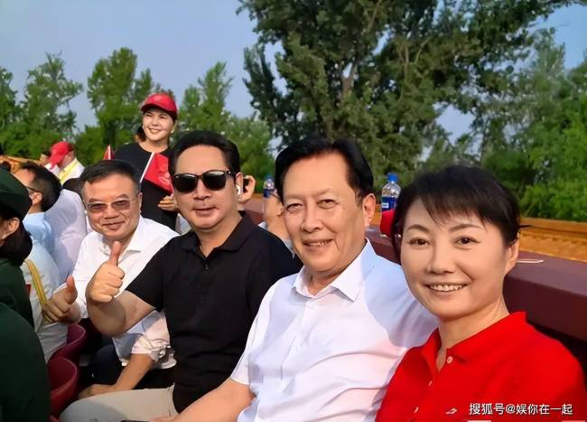 唐国强“舌战群儒” 老艺术家的担当与真诚