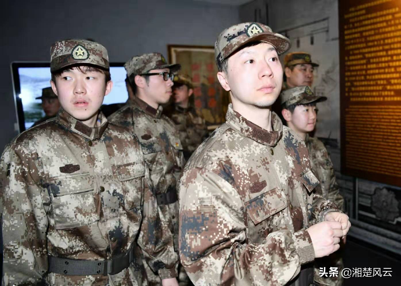 国乒队员参观铁道兵纪念馆_刘国梁带队学习铁道兵精神_铁道兵纪念馆