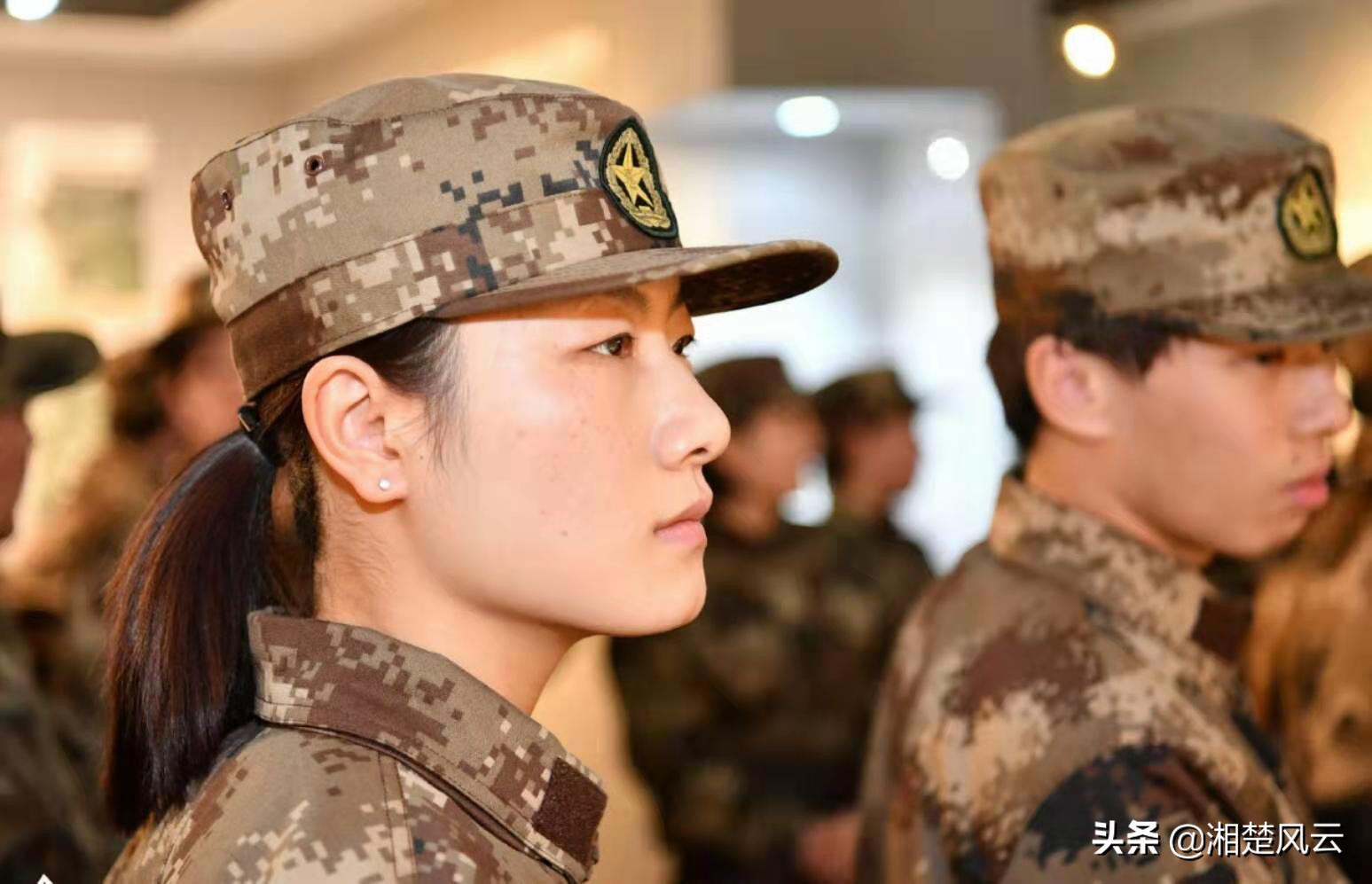 刘国梁带队学习铁道兵精神_国乒队员参观铁道兵纪念馆_铁道兵纪念馆