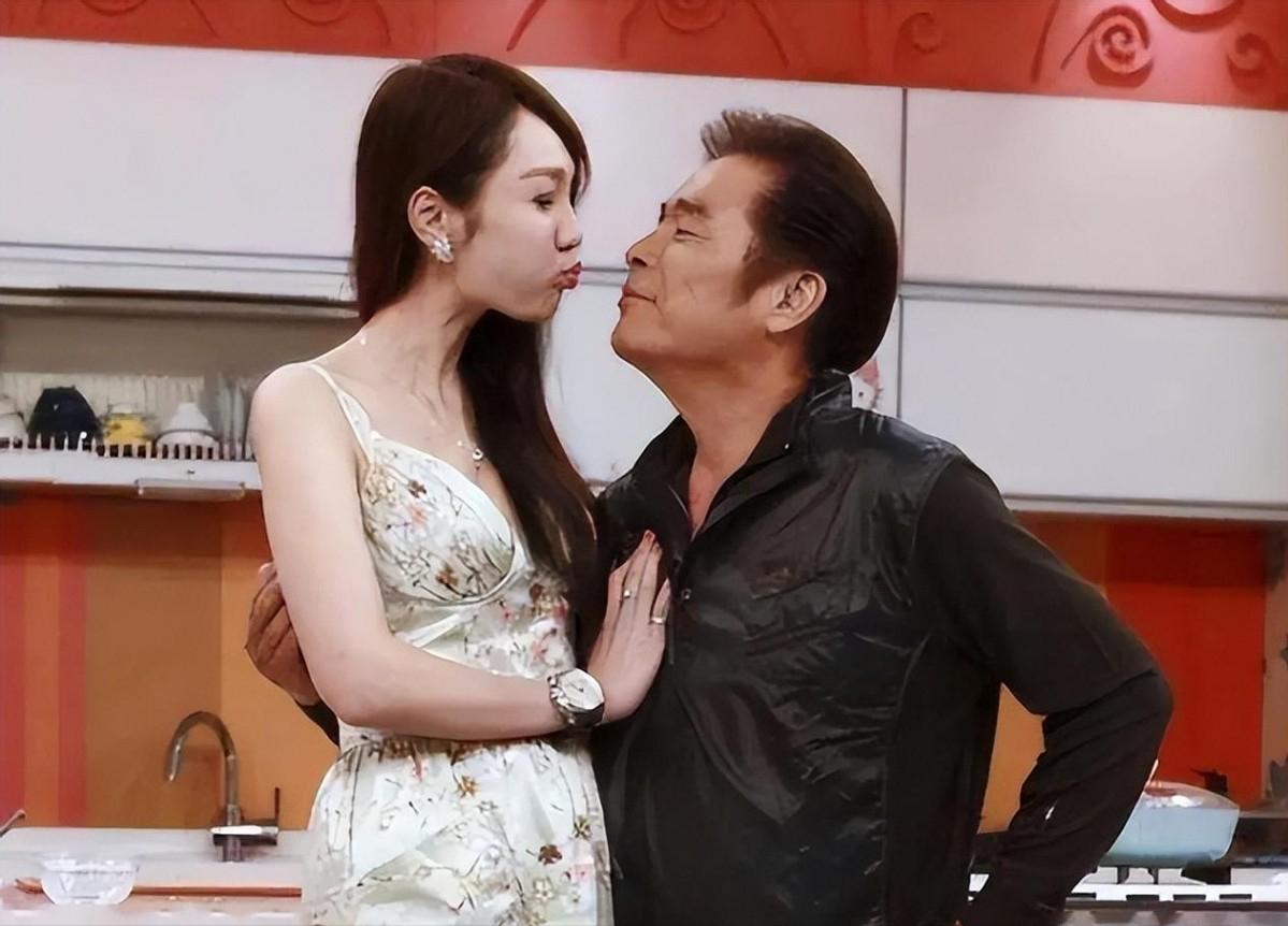 雷洪一生经历_雷洪老婆_雷洪六妻故事