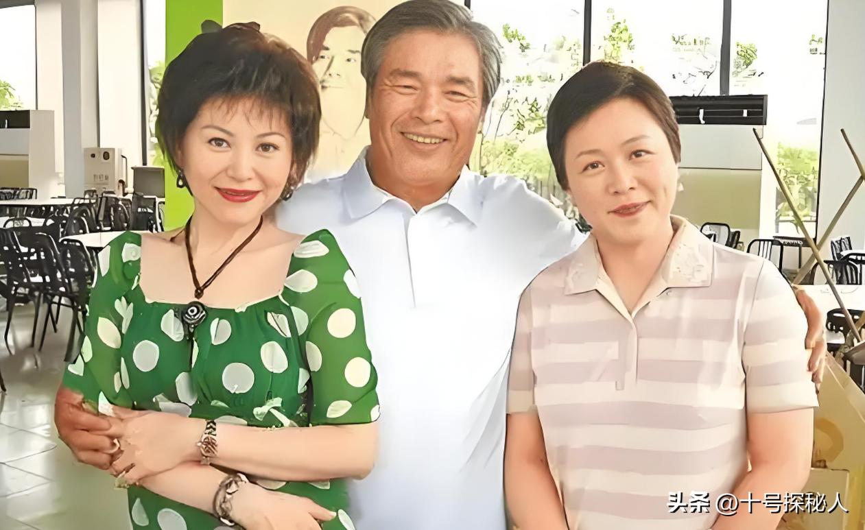 从农民工到影帝的发家史_雷洪真实故事_雷洪老婆