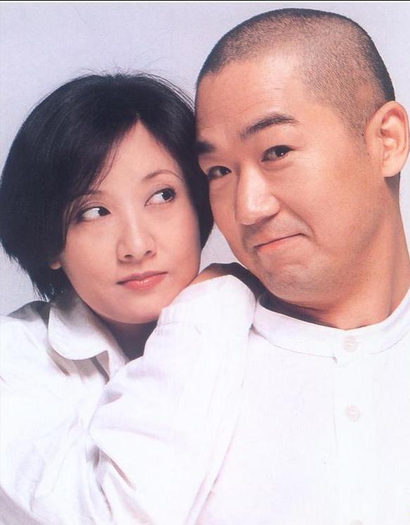 演员张国立前妻_张国立情感经历_张国立婚姻波折
