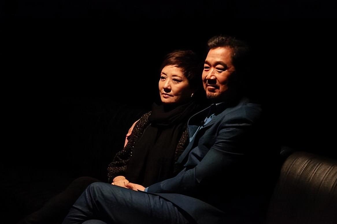 张国立情感经历_演员张国立前妻_张国立婚姻波折