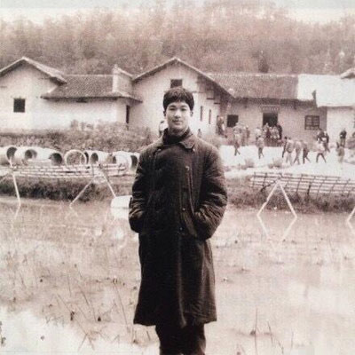 演员张国立前妻_张国立罗秀春离婚原因_张国立前妻罗秀春现状