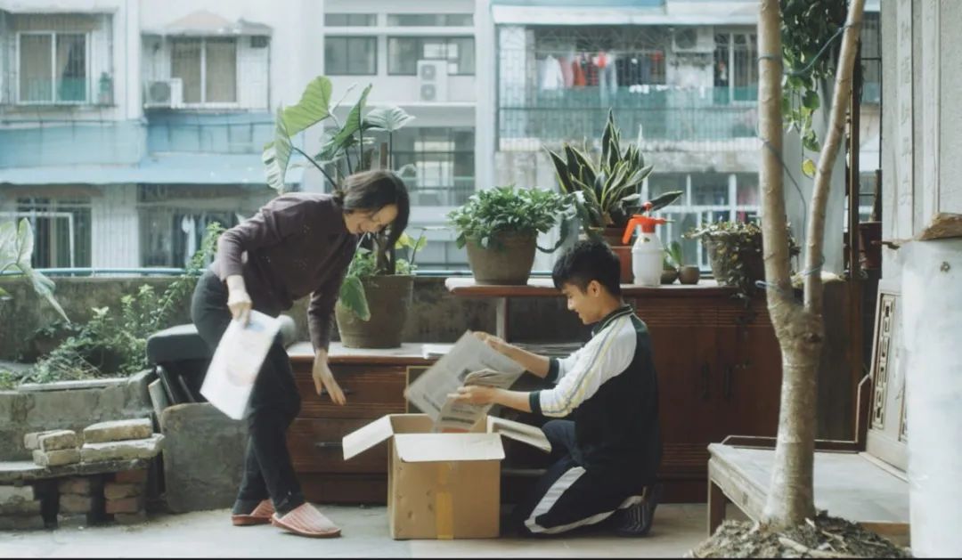 患癌家庭中一个女人的疲惫与坚韧_患癌父亲教女儿直面别离：就当去旅行_如何和最亲最爱之人告别