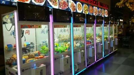 抓娃娃机”怎么玩才能不亏？抓娃娃机技巧揭秘！