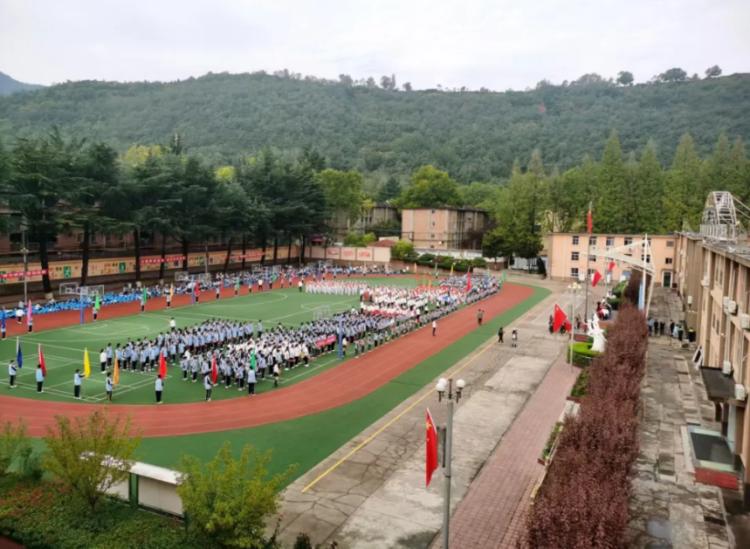 宝钛子校第九届体育艺术节 田径运动会 开幕式_校运会校长致辞