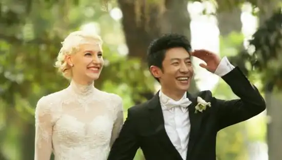 撒贝宁女友李白照片_李白与撒贝宁爱情故事_撒贝宁妻子李白个人经历