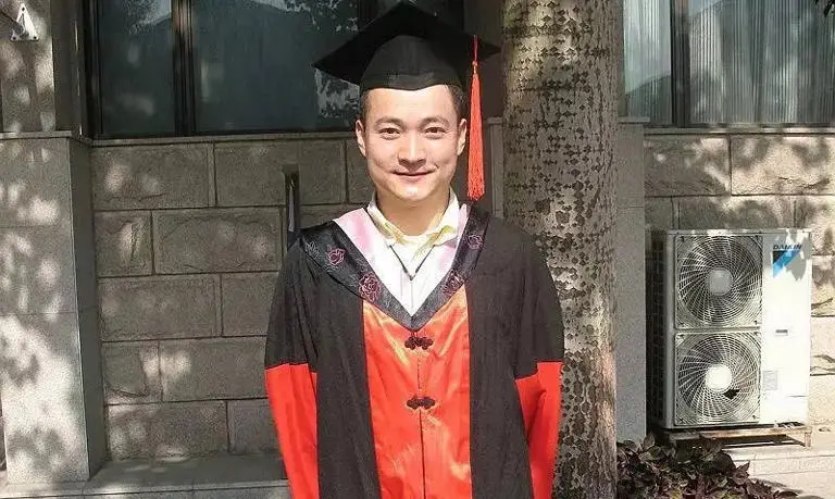 喻恩泰离婚事件详细情况_喻恩泰回应婚变_卓伟爆料喻恩泰婚变转移财产