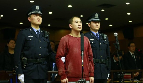 张国立前妻罗春秀_张国立与罗春秀离婚原因_演员张国立前妻