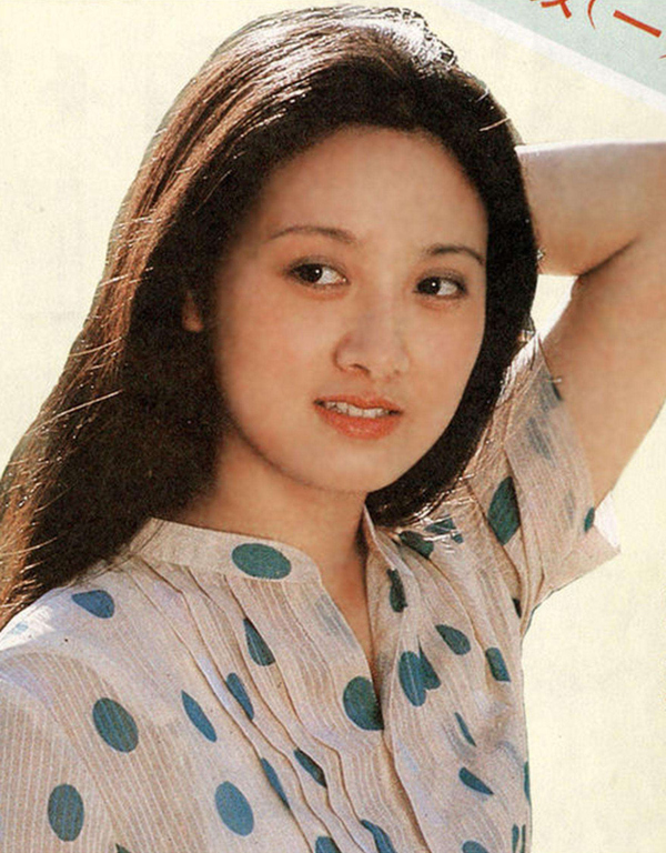 张国立前妻罗春秀_张国立与罗春秀离婚原因_演员张国立前妻