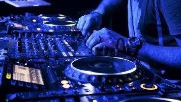 DJ混音基础教程_学dj_DJ对速技巧