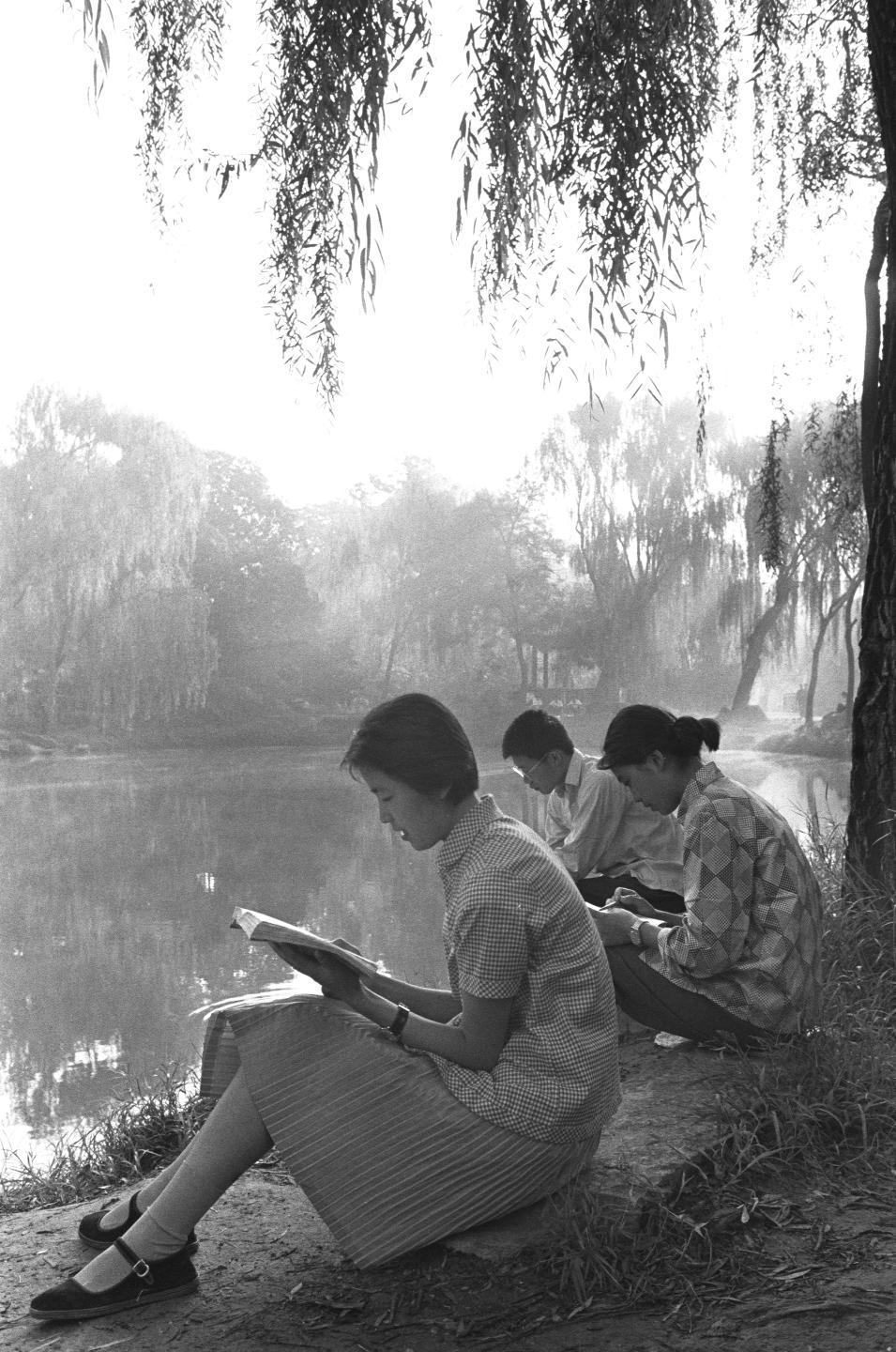 世界读书日 读书的好处 读书方式与空间_去k书联系方式