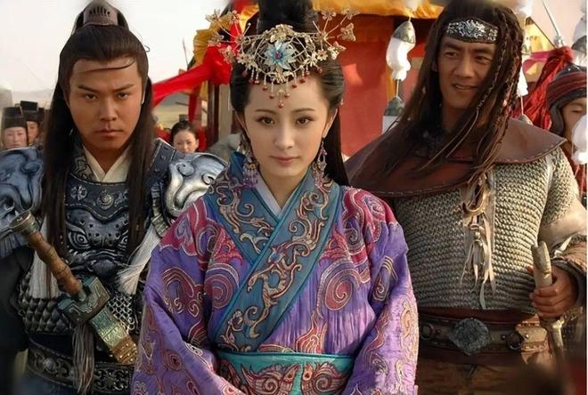  蔡文姬 悲剧人生 _三国蔡文姬无惨_蔡文姬 乱世命运 